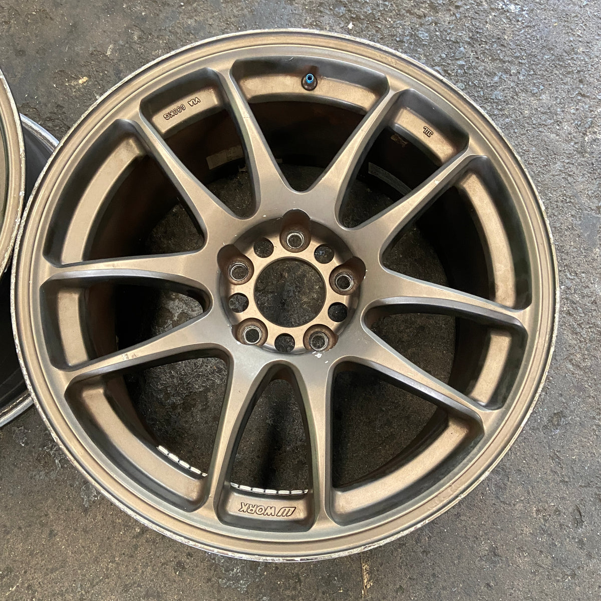F7DFB774-E954-49A5-BCF5-