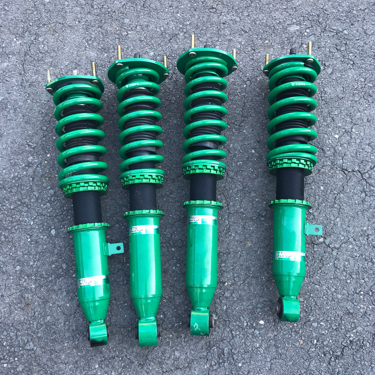 TEIN・テイン・ＪＺＸ１００/９０用・FLEX・CONTROL　MASTER Tein Flex Z Coilovers for Toyota Chaser, Cresta, Mark II JZX90