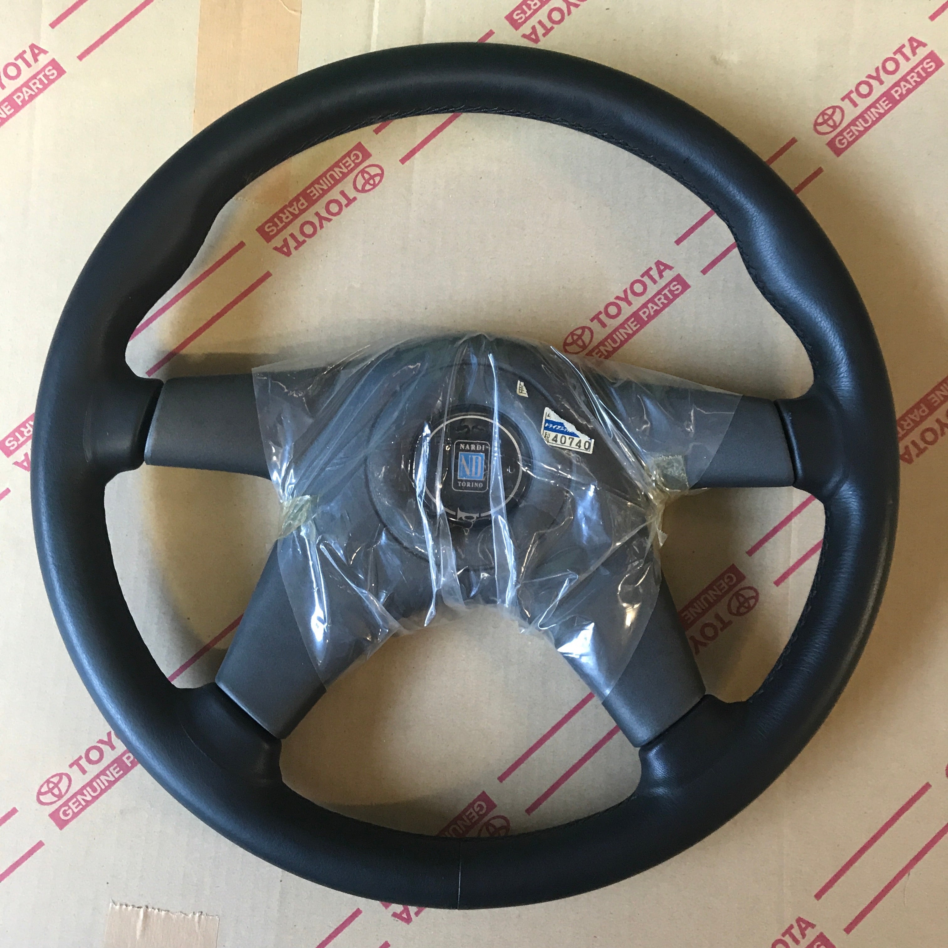NARDI GARA FET刻印有 正規品 NARDI GARA Steering Wheel 36cm Black Leather F/S Ships from